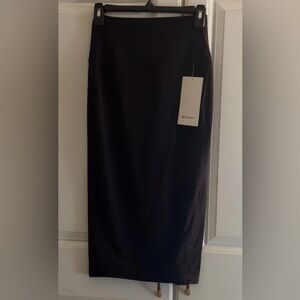 Lululemon Nulu Slim-Fit HR Skirt~Black~NWT~Sz6